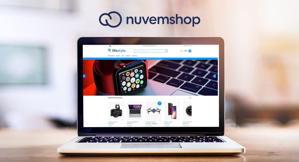 Laptop mostrando template da loja virtual Nuvemshop